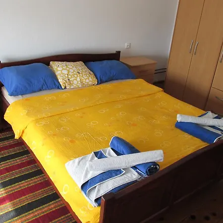 Country House Roman Ντόμποϊ